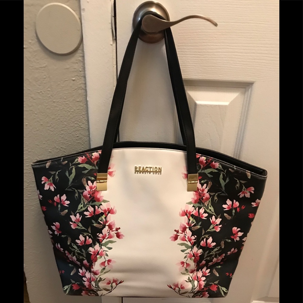 SOLD! Kenneth Cole large tote.